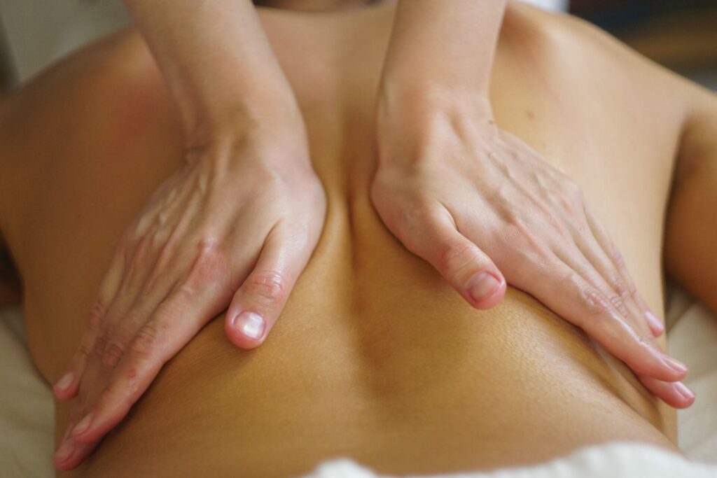 Client receiving relaxing massage at Padmaspace in Menton