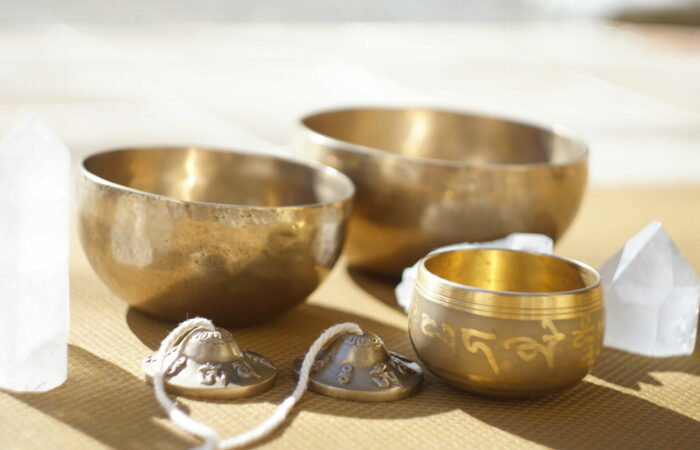 sound healing bowls and bells in Menton